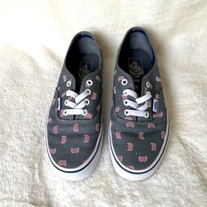 Vans Boston Red Sox grey shoe. Like New! Womens 7.5 or Boys 6
